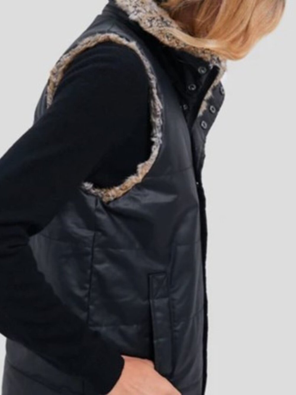 NWT - Tuckernuck Emilia Wax Fur Reversible Vest - Picture 2 of 6